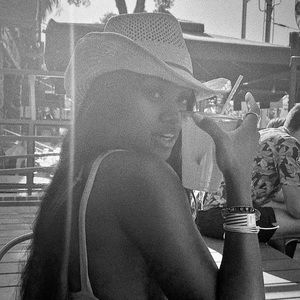 Meet your Posher, Decarah